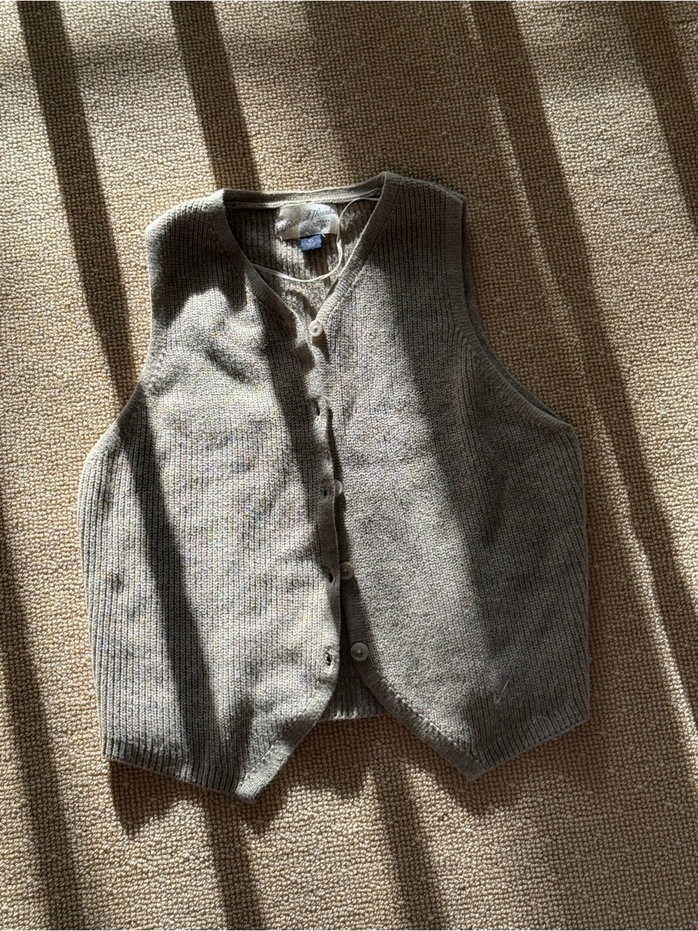 Universal Thread Knit Sweater Vest Button Front XS Beige